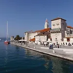 Z&e * Trogir